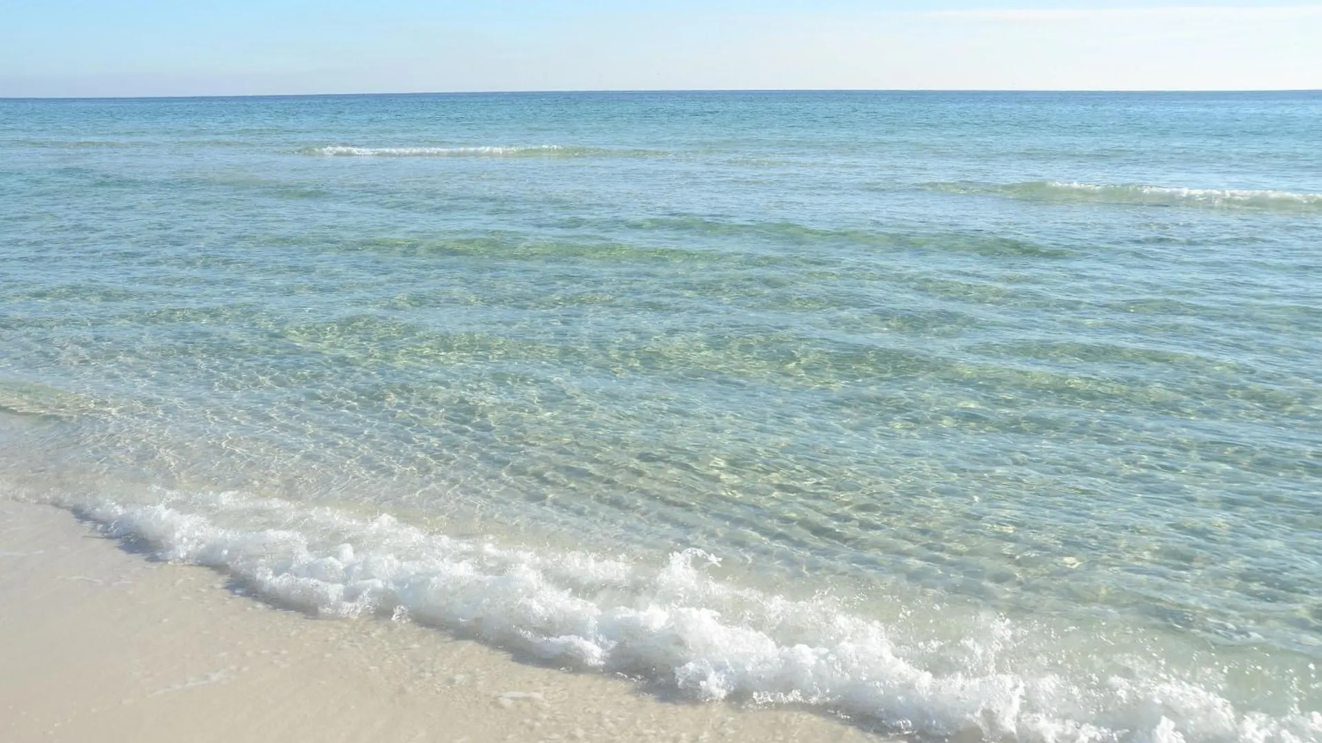 Holiday home 2054 Shoreline Towers Beach Front Spacious With Open Balcony Destin