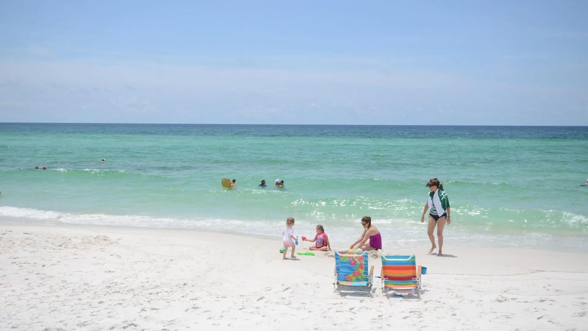 2054 Shoreline Towers Beach Front Spacious With Open Balcony Destin Holiday home