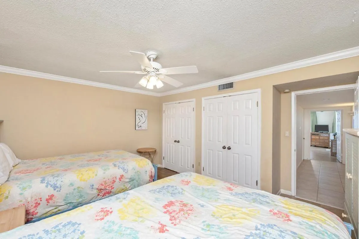 Holiday home 2054 Shoreline Towers Beach Front Spacious With Open Balcony Destin